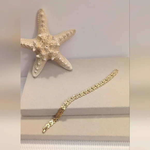 7" Gold Chain Bracelet - Picture 2 of 8